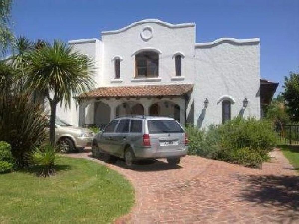 4 Schlafzimmer Haus in Pilar, Argentina, Nr. 68359