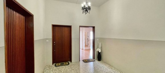 Квартира с 2 комнатами в Белладжо, Италия № 118026 21