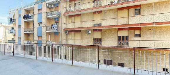 4 rooms Apartment in Triggiano, Italy No. 28436 3