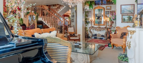 4 bedrooms Duplex in Estepona, Spain No. 146938 2