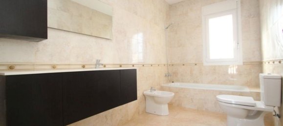 Casa de 4 dormitorios en Cabo Roig, Spain No. 128841 19