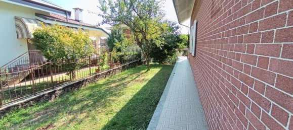 5 bedrooms Villa in Frossasco, Italy No. 339611 7