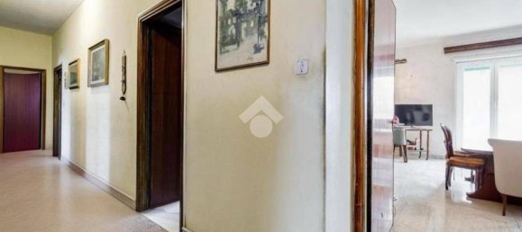 5 bedrooms Apartment in Rome, Italy No. 52354 8