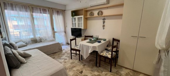 Квартира с 2 комнатами в Комаккьо, Италия № 74942 4