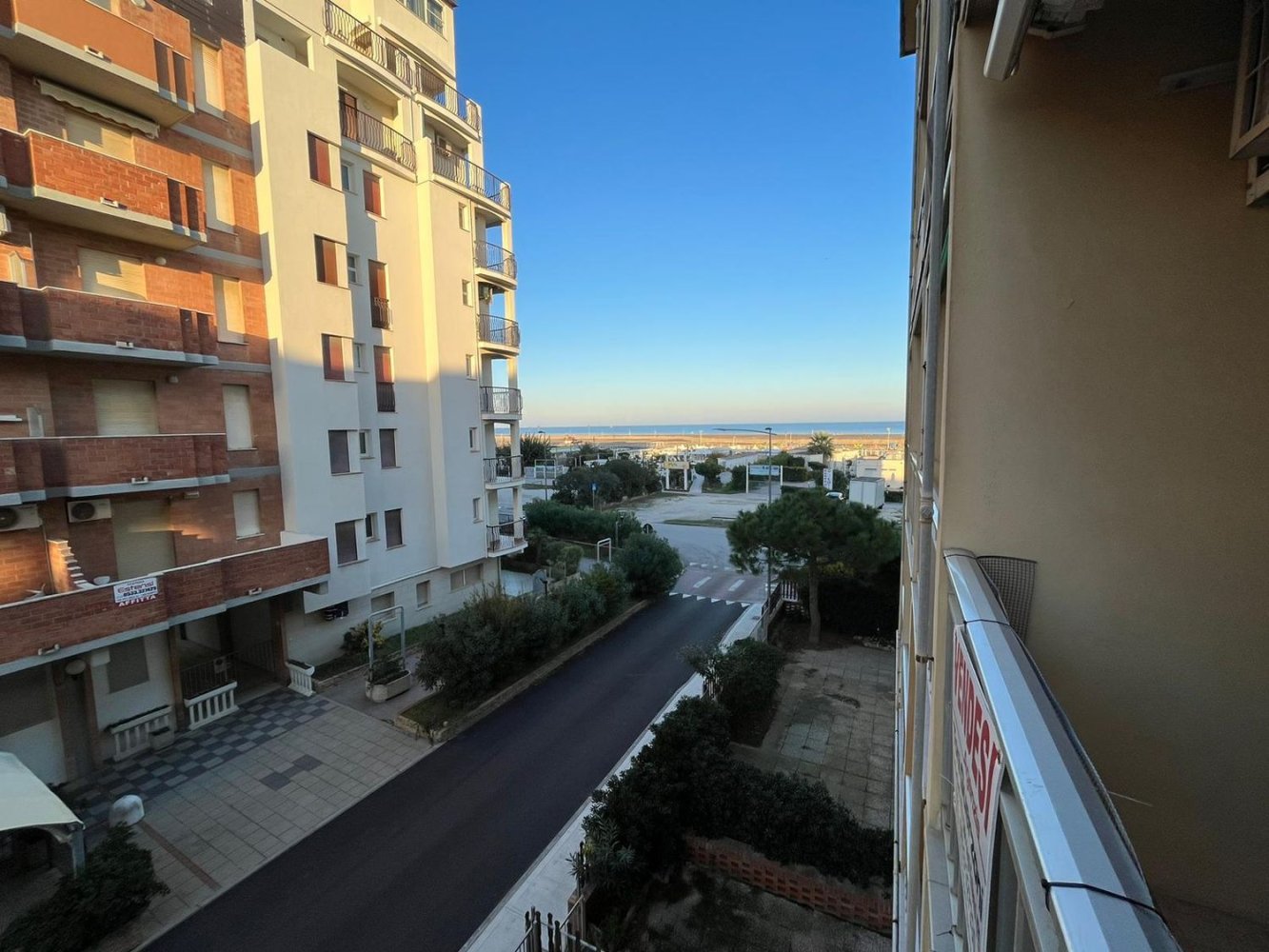 Квартира с 2 комнатами в Комаккьо, Италия № 74942