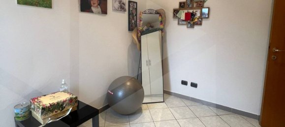 3 rooms Apartment in Bologna, Italy No. 24214 14