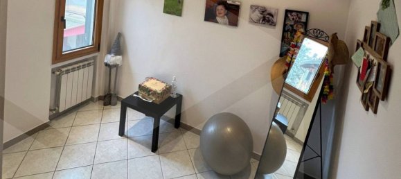 3 rooms Apartment in Bologna, Italy No. 24214 15