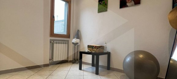 3 rooms Apartment in Bologna, Italy No. 24214 12
