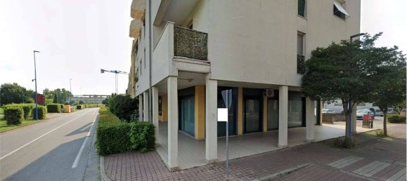 5غرفة عقار تجاري في Brescia, Italy رقم 282094 4