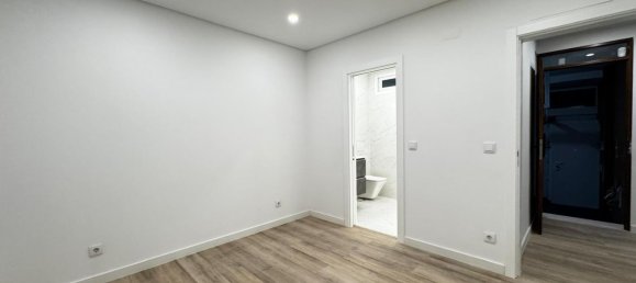 6 غرف نوم منزل في Amadora, Portugal رقم 173370 33