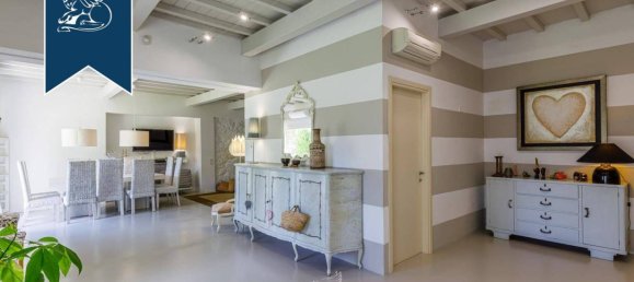 5 bedrooms House in Lucca, Italy No. 370693 39