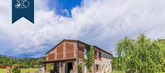 5 bedrooms House in Lucca, Italy No. 370693 36