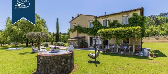 5 bedrooms House in Lucca, Italy No. 370693 21