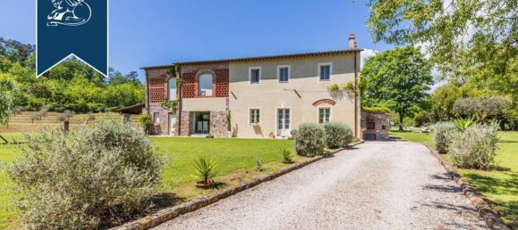 5 bedrooms House in Lucca, Italy No. 370693 31