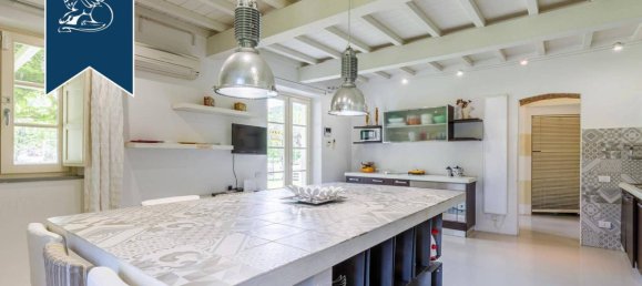 5 bedrooms House in Lucca, Italy No. 370693 43