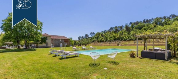 5 bedrooms House in Lucca, Italy No. 370693 8