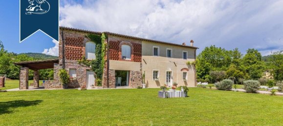 5 bedrooms House in Lucca, Italy No. 370693 29