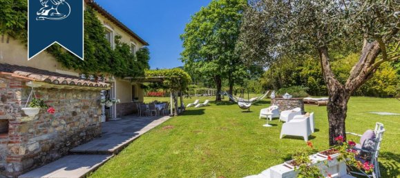 5 bedrooms House in Lucca, Italy No. 370693 23