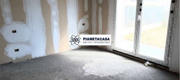 1 bedroom Apartment in Bergamo, Italy No. 313911 10