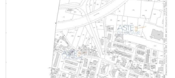 5 rooms Apartment in Lamporecchio, Italy No. 40727 9