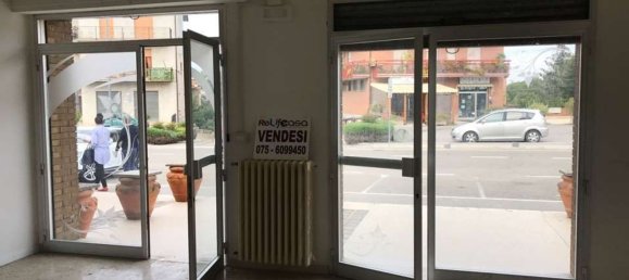 Imóvel comercial de 2 divisões em Deruta, Italy N.º 116230 18