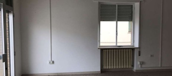 Imóvel comercial de 2 divisões em Deruta, Italy N.º 116230 16