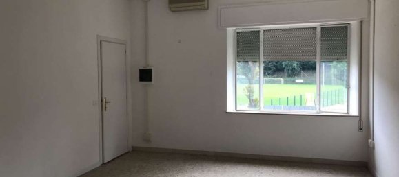 Imóvel comercial de 2 divisões em Deruta, Italy N.º 116230 12