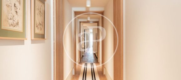 5 bedrooms Apartment in Madrid, Spain No. 179075 36