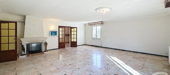 5 Schlafzimmer Haus in La Vernelle, France, Nr. 227032 3