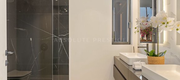 5 Schlafzimmer Villa in Marbella, Spain, Nr. 35524 29