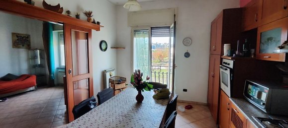 3 Schlafzimmer Wohnung in Naples, Italy, Nr. 347456 2