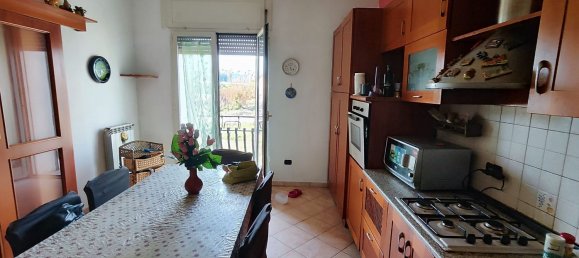 3 Schlafzimmer Wohnung in Naples, Italy, Nr. 347456 3