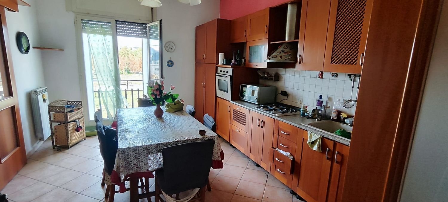 3 Schlafzimmer Wohnung in Naples, Italy, Nr. 347456
