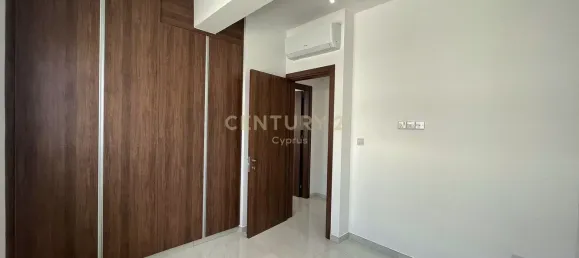 3 bedrooms Penthouse in Limassol, Cyprus No. 5696 9