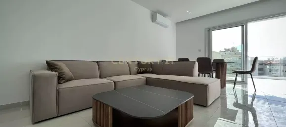 3 bedrooms Penthouse in Limassol, Cyprus No. 5696 2