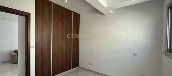 3 bedrooms Penthouse in Limassol, Cyprus No. 5696 7