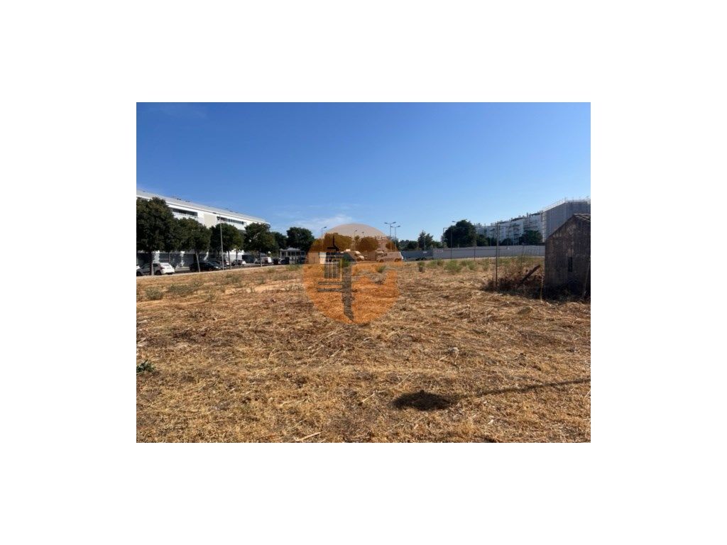 289m² Land in Loule, Portugal No. 105353