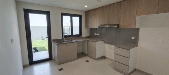 4 bedrooms Townhouse in Dubai, UAE No. 24558 10