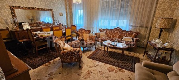 Apartamento de 3 dormitorios en Enna, Italy No. 351589 2