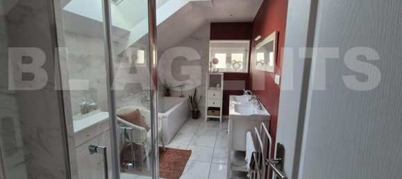 5 bedrooms House in Teloche, France No. 312006 8