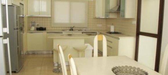 4 bedrooms Villa in Limassol, Cyprus No. 12530 4