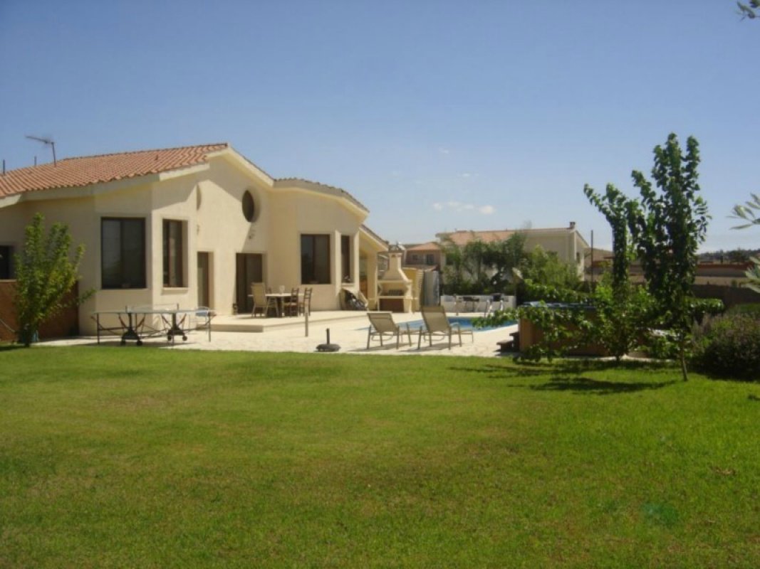 4 bedrooms Villa in Limassol, Cyprus No. 12530