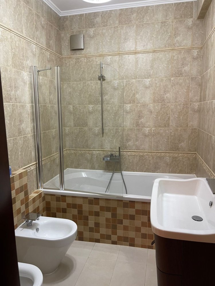 3 bedrooms Apartment in Nasimi, Azerbaijan No. 2012