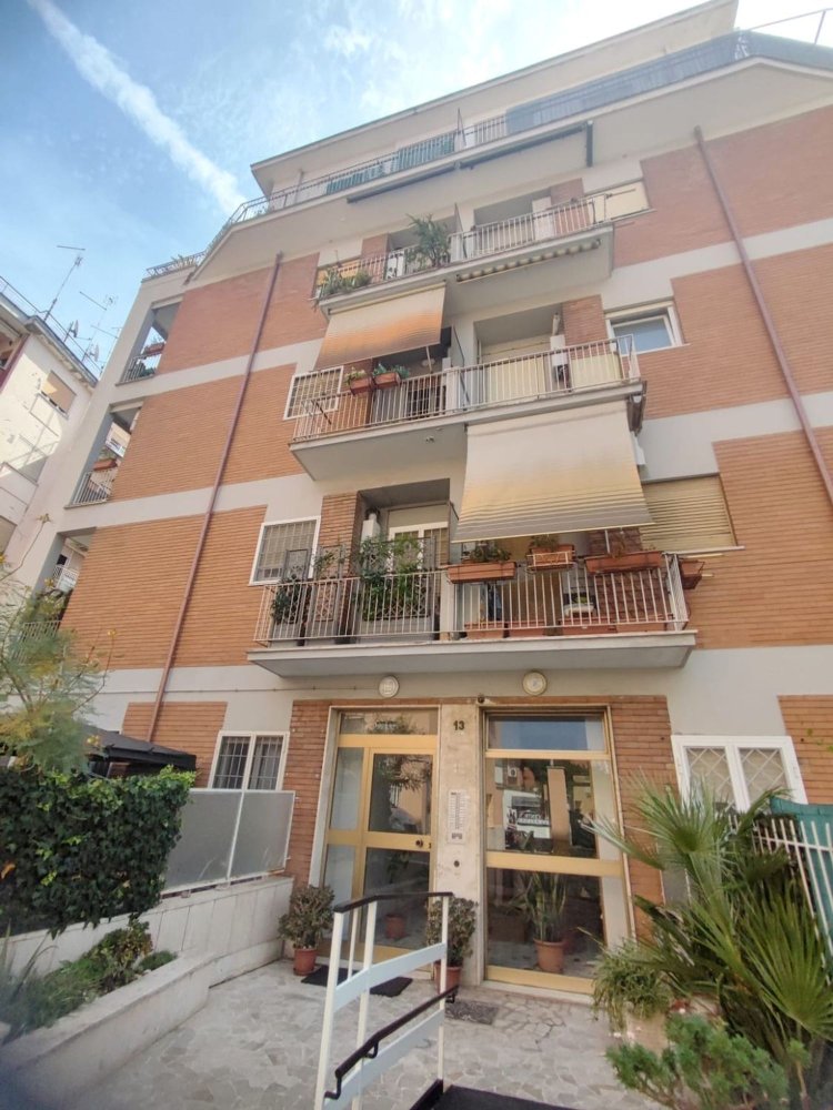 3 Schlafzimmer Wohnung in Rome, Italy, Nr. 382435