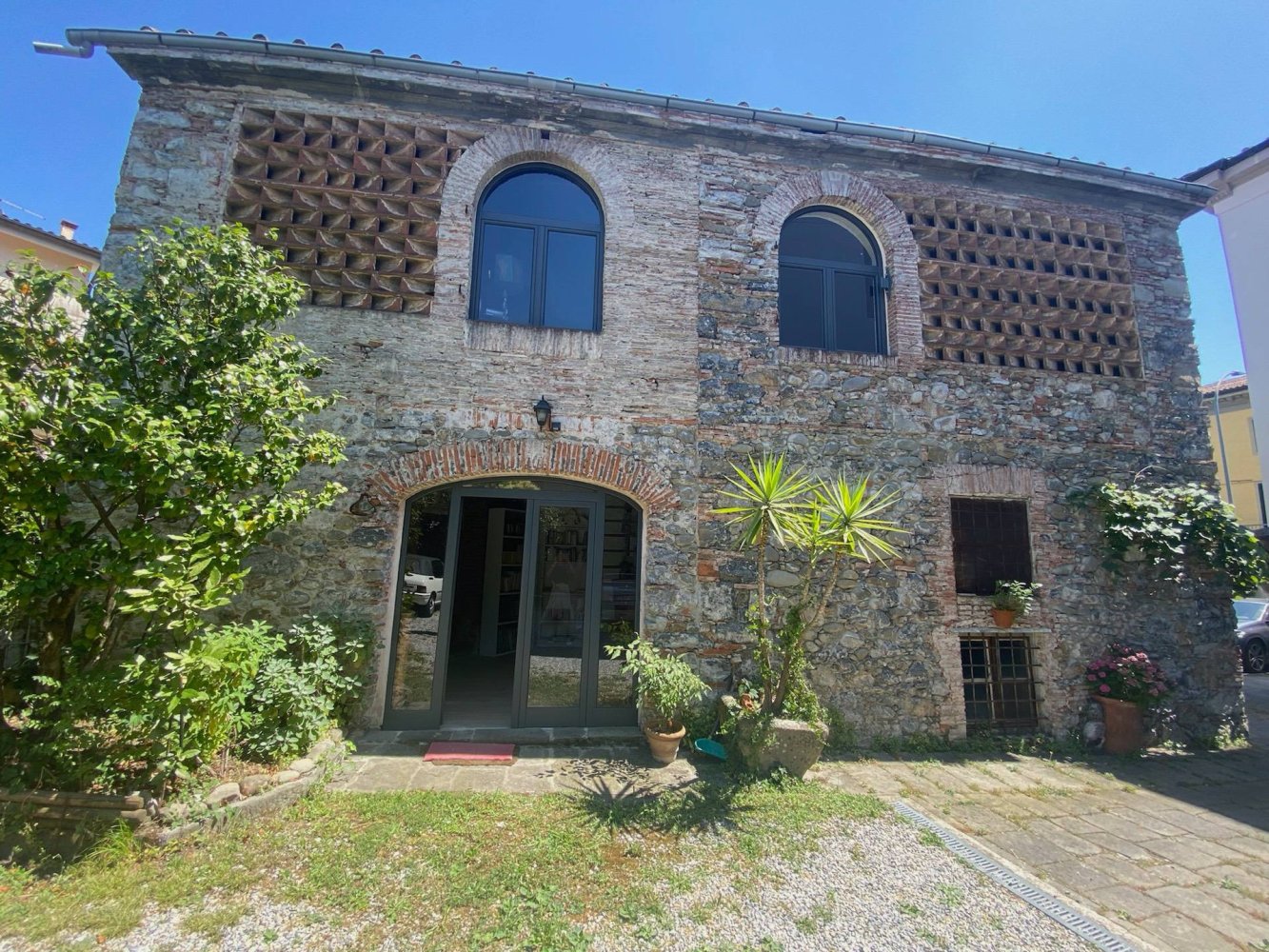 12 bedrooms Villa in Lucca, Italy No. 158390