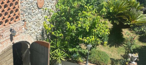 12 bedrooms Villa in Lucca, Italy No. 158390 3