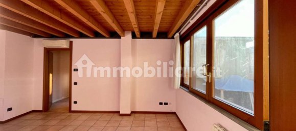 Oficina de 3 habitaciónes en Verdellino, Italy No. 69609 4