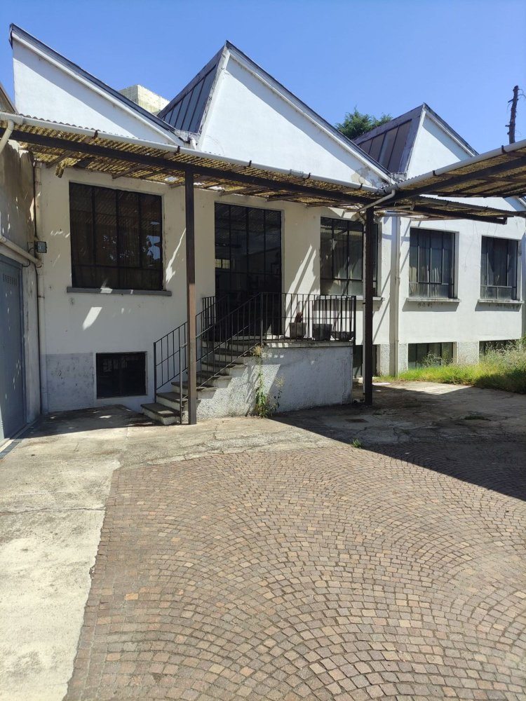  مستودع في Vigevano, Italy 239متر مربع رقم 251717