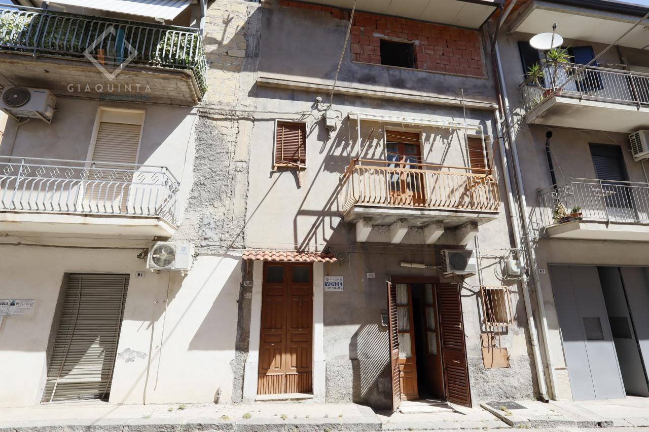 3-Zimmer Haus in Palagonia, Italy, Nr. 232390