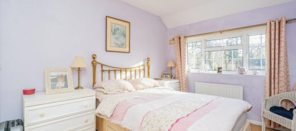 4 bedrooms House in Woking, United Kingdom No. 10529 9